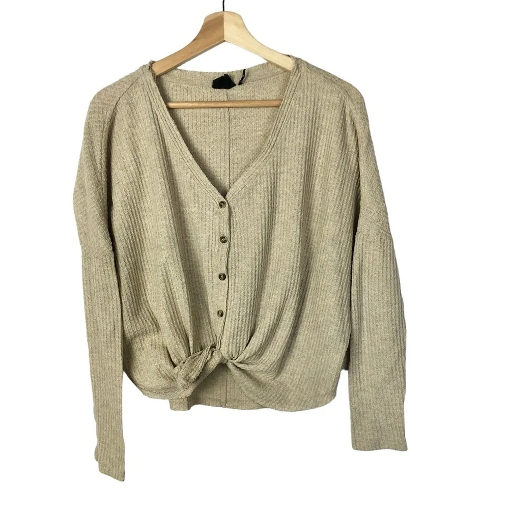 Urban Outfitters UO Out From Under Beige Jojo Button Down Thermal Long‎ Sleeve S